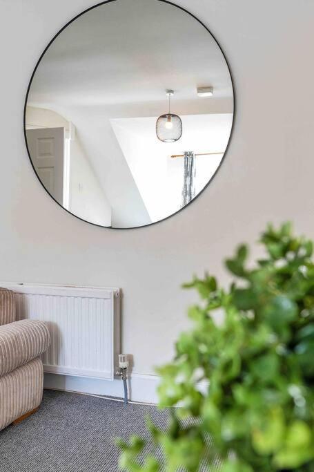 Stylish 1 Bedroom Apartment Edinburgh Bagian luar foto