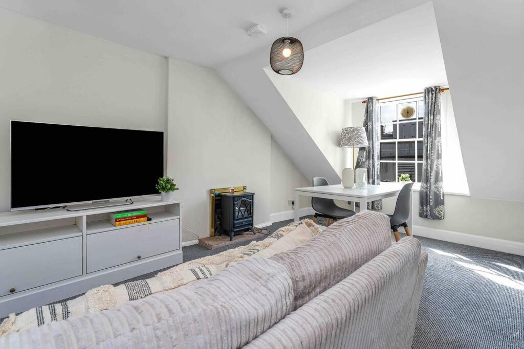 Stylish 1 Bedroom Apartment Edinburgh Bagian luar foto