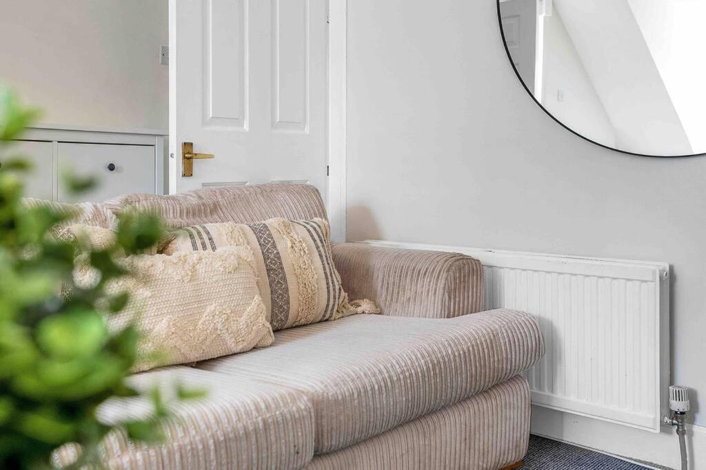 Stylish 1 Bedroom Apartment Edinburgh Bagian luar foto